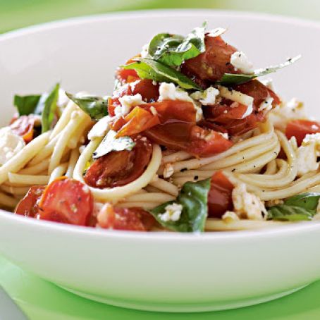 Garlic, olive oil & tomato pasta